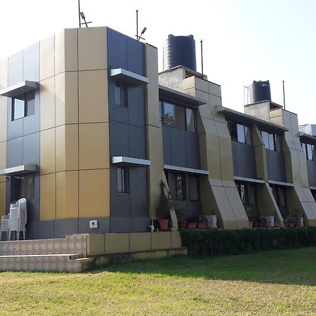 Savshanti Lake Resort Saputara Zewnętrze zdjęcie