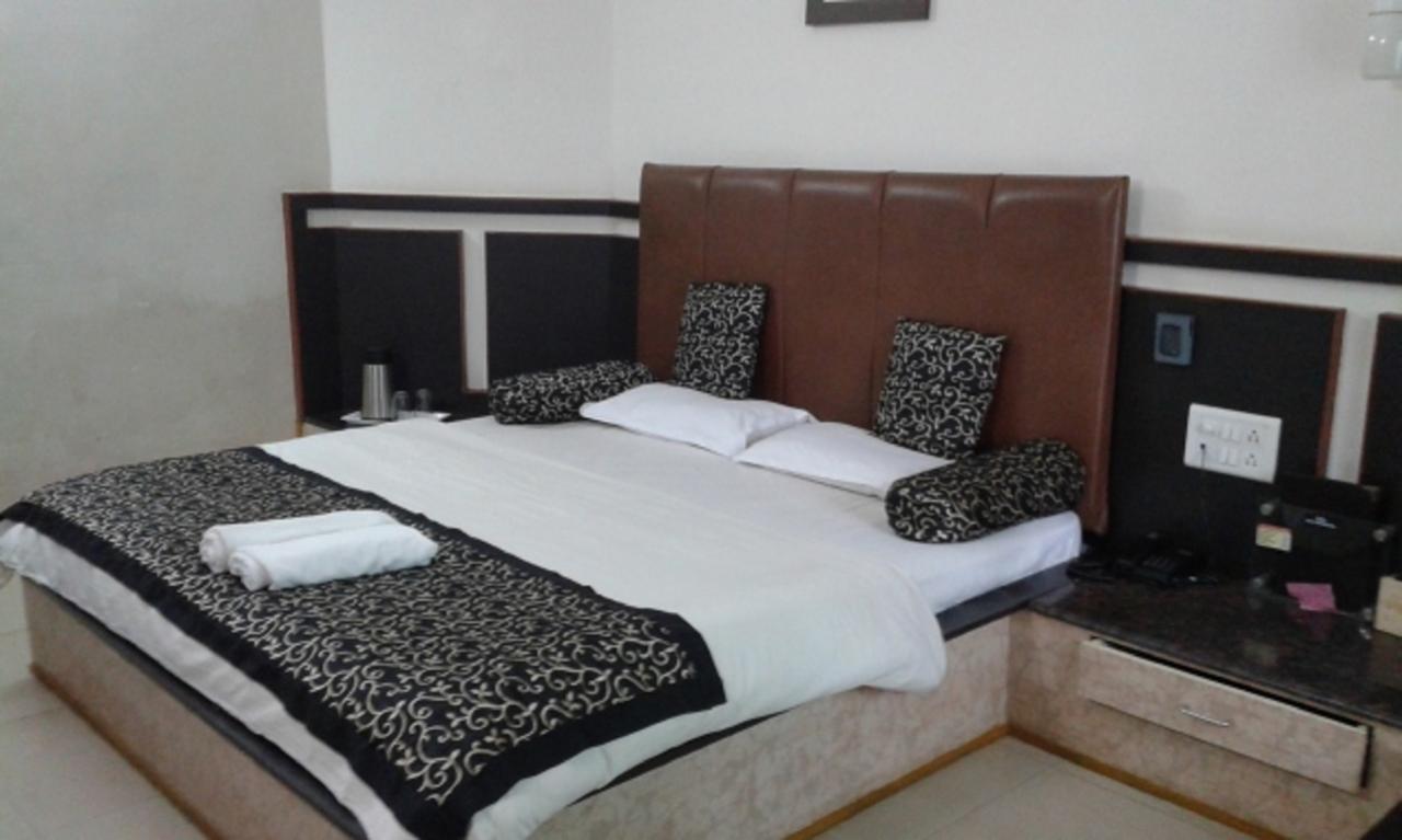 Savshanti Lake Resort Saputara Zewnętrze zdjęcie